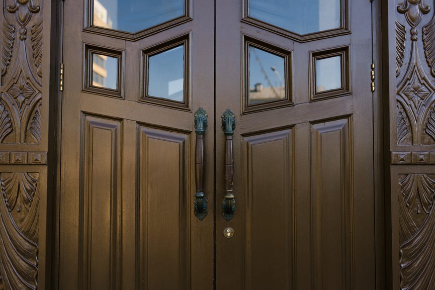 why-custom-wood-doors-are-a-game-changer-for-canadian-homes
