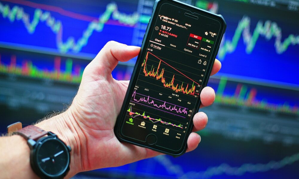 mega-7-stocks:-uncovering-investment-opportunities-in-the-downturn